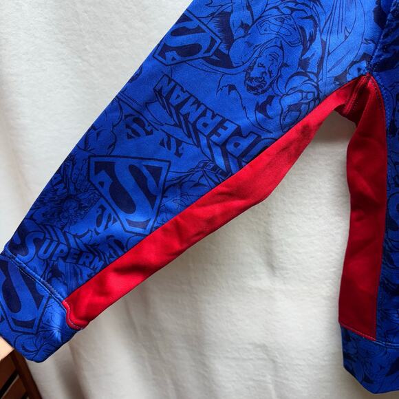 Youth Medium Superman Hoodie - Perfect for Fall/Winter! - Picture 5 of 7